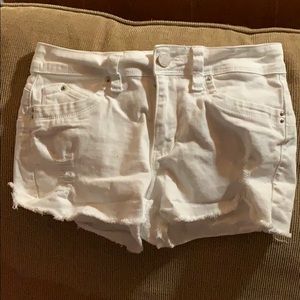 I’m selling a pair of white shorts
